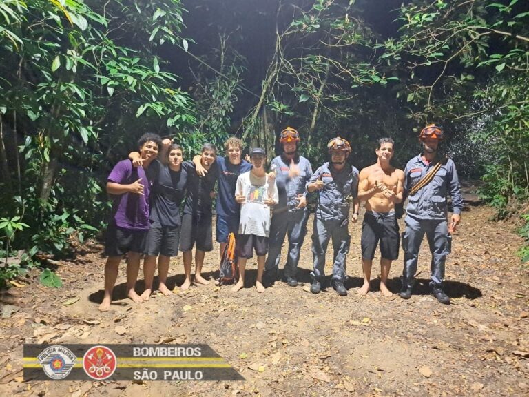 Cinco homens são resgatados em trilha no Litoral de SP