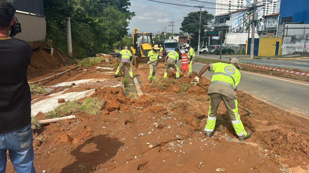 temporal alaga ruas e casas em são josé