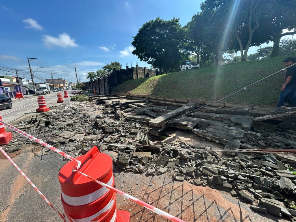 temporal alaga ruas e casas em são josé