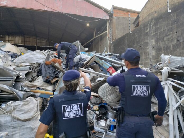 Operação combate comércio de fios de cobre e apreende 20kg no interior de SP