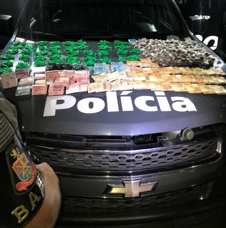 Suspeito de tráfico é preso com R$ 20 mil em dinheiro em São José