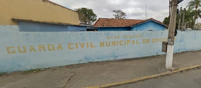 Adolescente sofre importunação sexual no centro de Cruzeiro