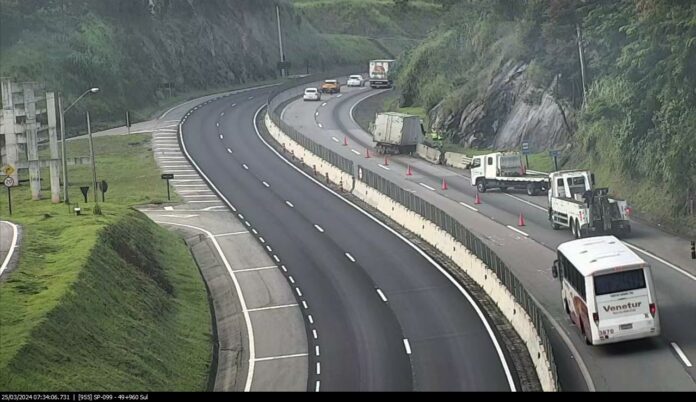 motorista ferido acidente tamoios motorista ferido acidente tamoios