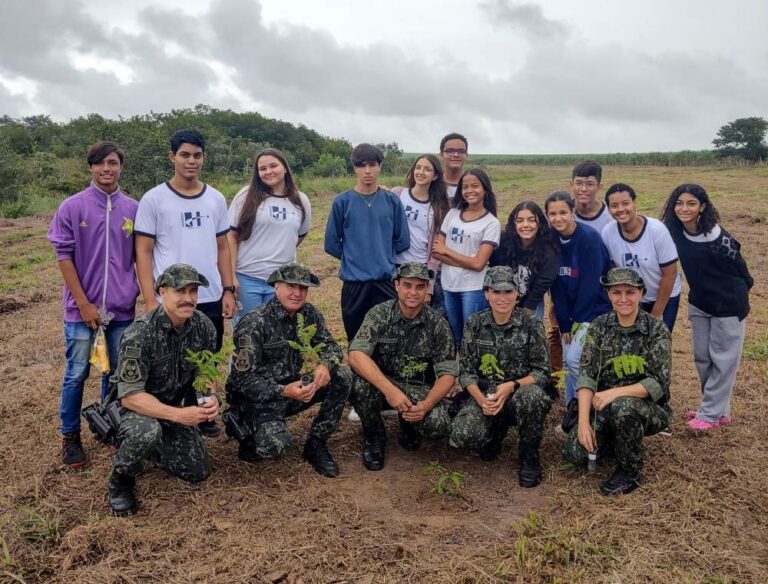 Polícia Militar Ambiental e parceiros realizam plantio de árvores em área de preservação em Birigui
