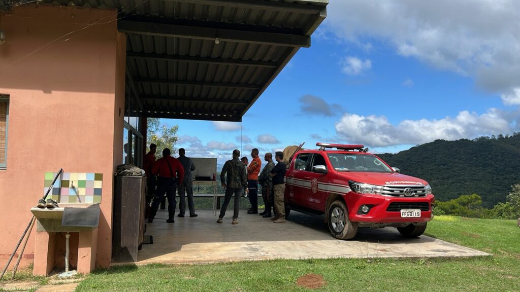 Mau tempo na Serra do Japi atrapalha buscas por piloto