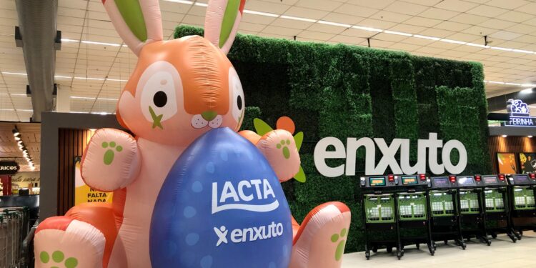 Chocolate de graça? Supermercado promove jogo interativo de páscoa