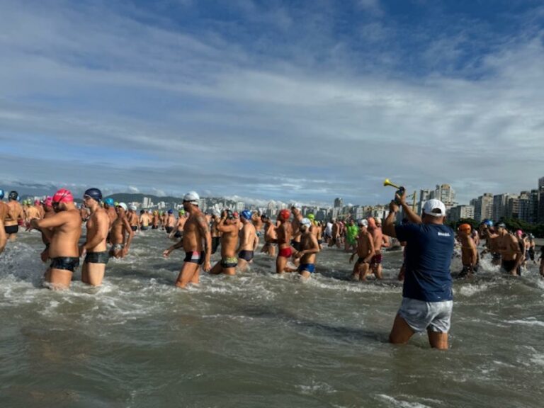 Campeonato santista de águas abertas bate recordes e reúne mais de 500 atletas