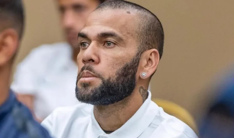 Justiça concede liberdade a Daniel Alves com fiança de R$ 5,5 milhões