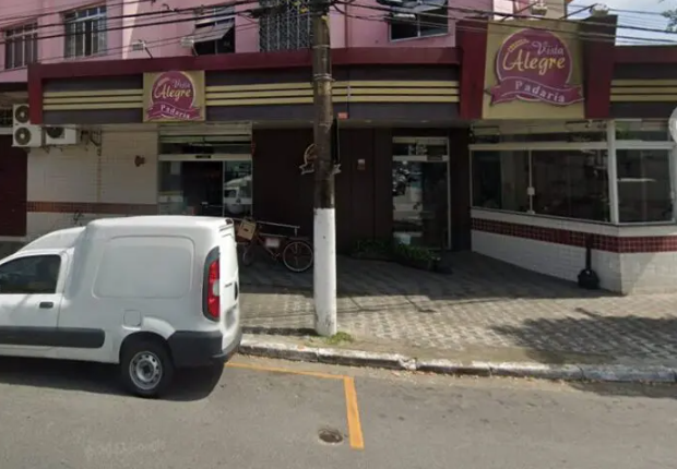 Vazamento de gás causa explosão em padaria no litoral; três funcionários feridos