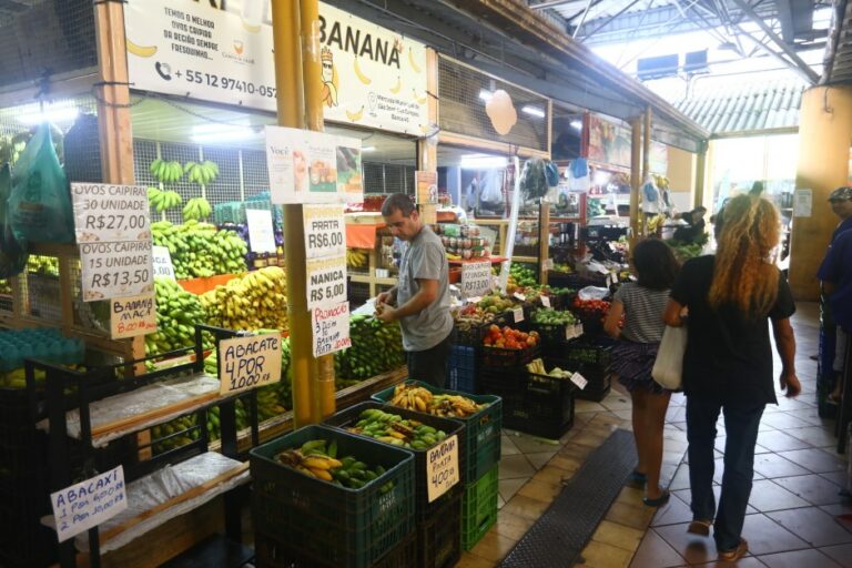 abre e fecha feriado de páscoa sjc