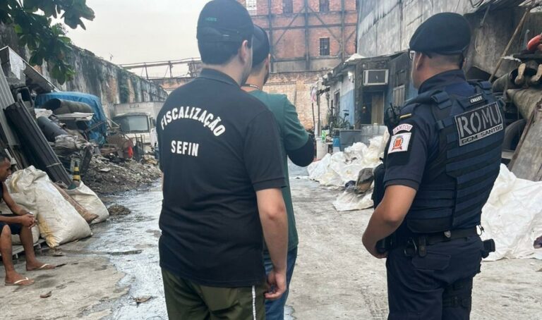 Força-tarefa encerra as atividades de mais um ferro-velho em Santos