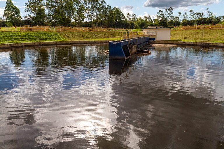 Homem é encontrado dentro de tanque de tratamento de esgoto em Araçatuba