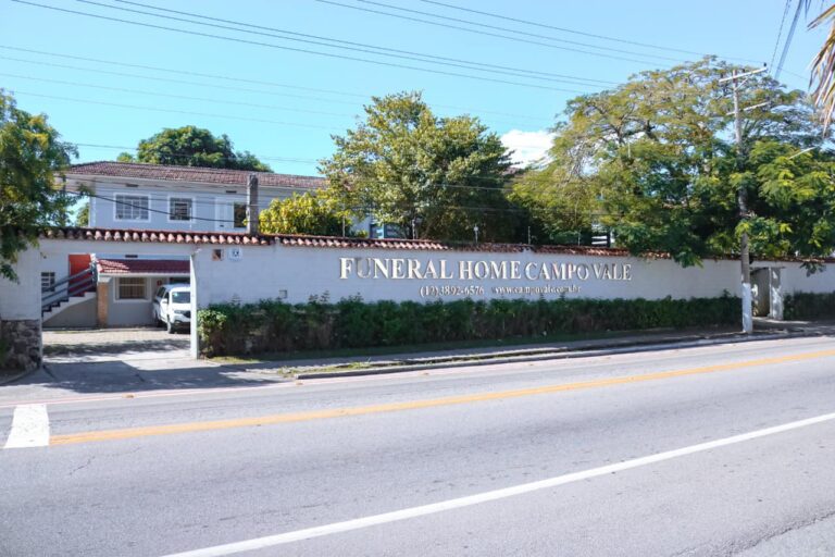 corpo de idoso é trocado por funerárias em são sebastião