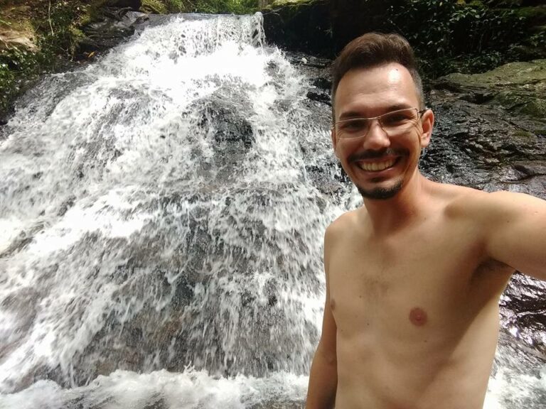 Carro de homem desaparecido é encontrado com suposto comprador