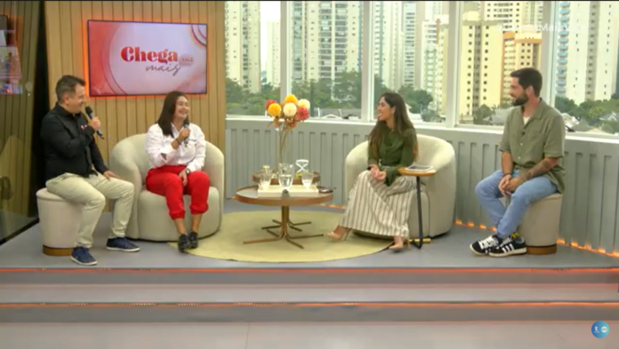 Conheça projeto que leva educação para jovens de comunidade