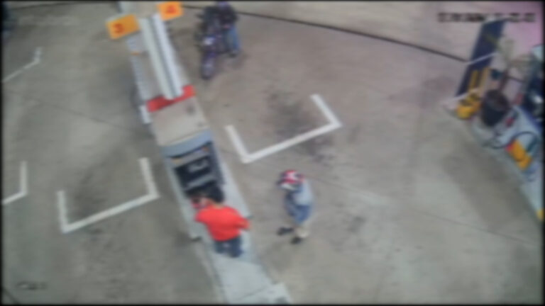 Dupla rende frentista e rouba posto de combustíveis durante a madrugada