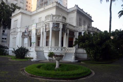 Exposição “Máquinas do Tempo: Memórias, Afetos e Brinquedos do Século XX” chega à Santos nesta semana