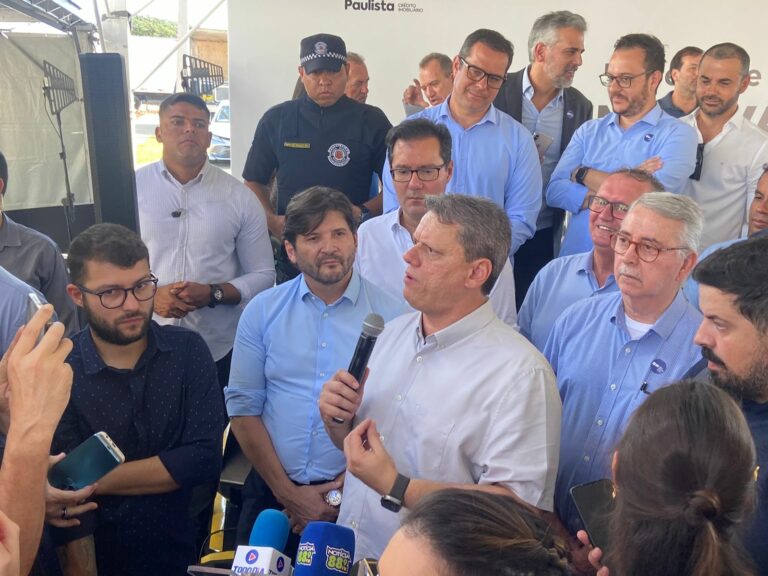 Governador de SP visita a região e entrega moradias do Programa Casa Paulista