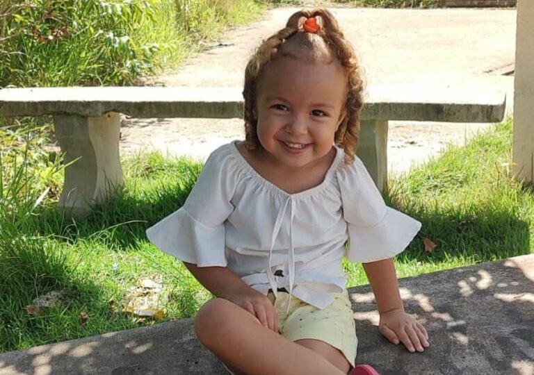 Mãe acusa unidade de saúde de negligência criança morreu após ser liberada