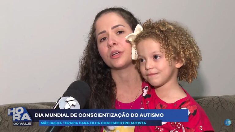 Mãe busca tratamento para filha autista há 3 anos em São José