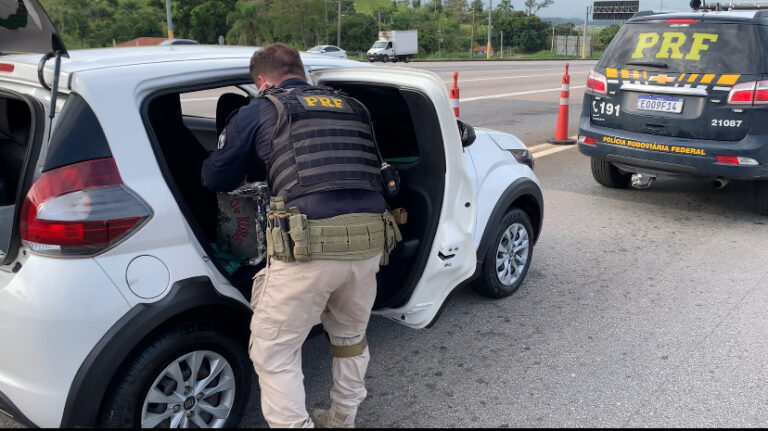 orf prende casal com flor de maconha em jacareí