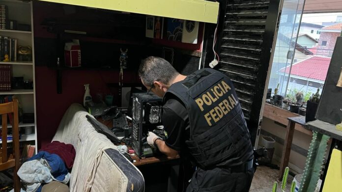 Homem é preso por vender arquivos de abuso sexual de menores na internet