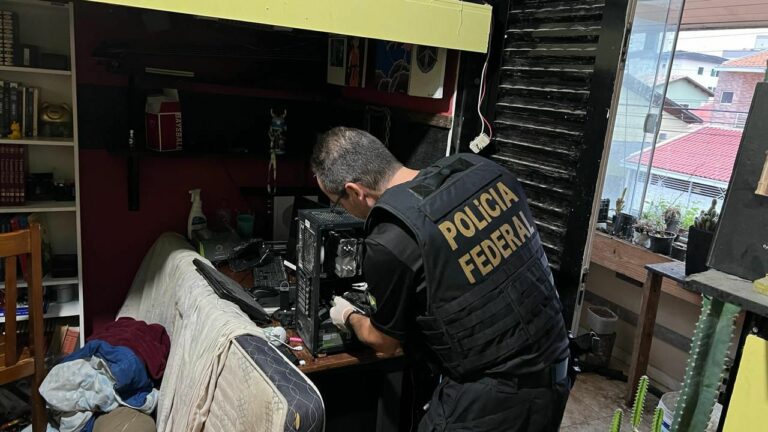 Homem é preso por vender arquivos de abuso sexual de menores na internet