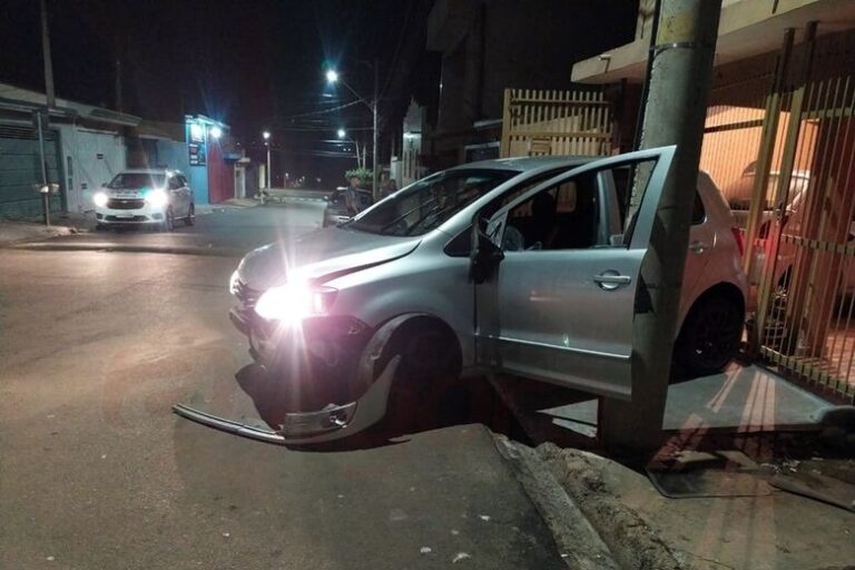 Em conflito familiar, homem atropela o próprio irmão e foge