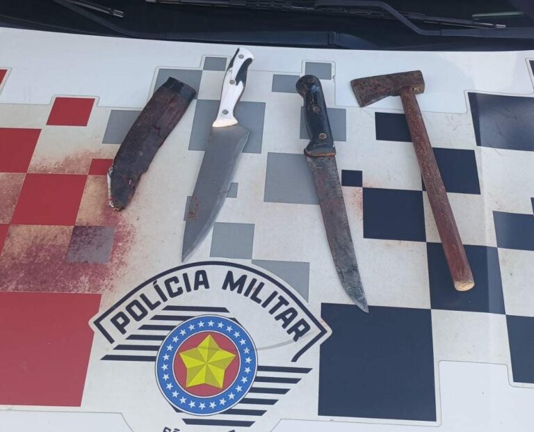 Tio ataca irmão e sobrinho facas e machadinha no interior de SP