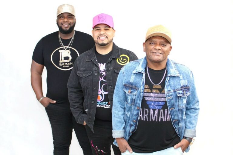 Show gratuito em Shopping de Santos neste domingo