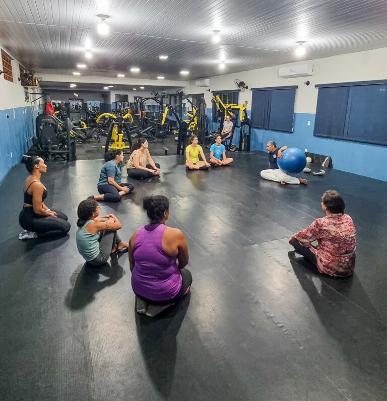 Mulheres participam de curso de defesa pessoal junto com Guarda Municipal