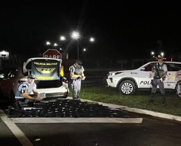 Dupla de Birigui é flagrada transportando mais de 80 quilos de maconha em Parapuã
