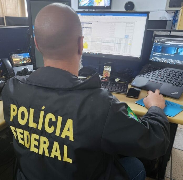 Homem é preso por armazenar fotos e vídeos de abuso sexual infantil no interior de SP Homem é preso por armazenar fotos e vídeos de abuso sexual infantil no interior de SP