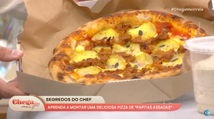 Segredos do Chef: aprenda a montar uma pizza de “papitas assadas”