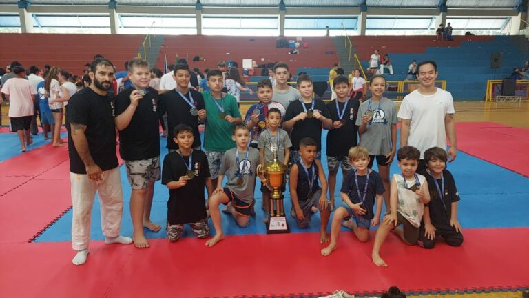 Equipe de Araçatuba fica em 3º lugar na Copa Jales de Judô