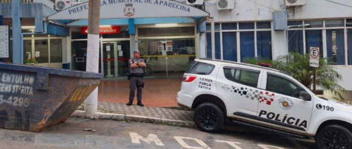 MP faz operação contra fraudes e desvios na Prefeitura de Aparecida MP faz operação contra fraudes e desvios na Prefeitura de Aparecida