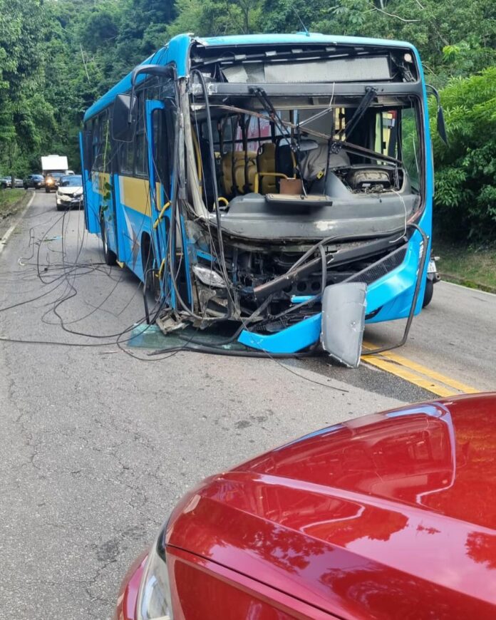 acidente ônibus escolar são sebastião acidente ônibus escolar são sebastião