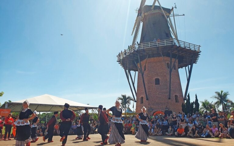 Com evento gratuito, Holambra celebra o ‘Dia do Rei’ neste domingo