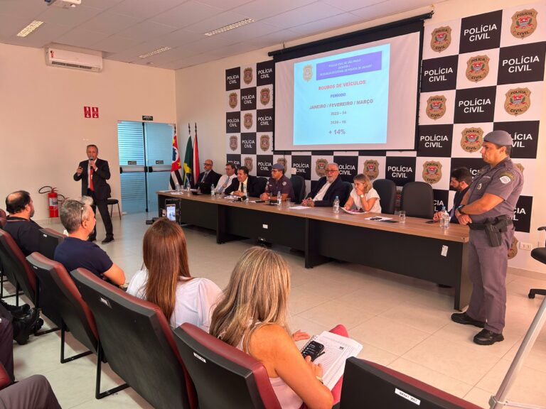 Deinter realiza coletiva sobre dados de criminalidade no Vale