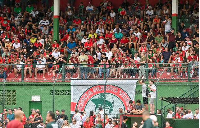 Ingressos esgotados: Briosa a uma vitória para a elite do Campeonato Paulista