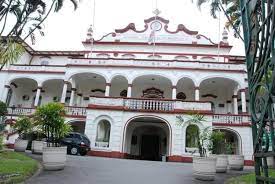 Beneficência Portuguesa de Santos celebra os 50 anos da revolução dos cravos