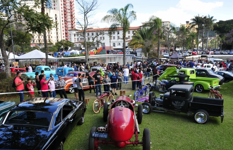 Ribeirão recebe evento gratuito com Encontro de Carros Antigos, Miniaturas, Artesanato e Música ao vivo!