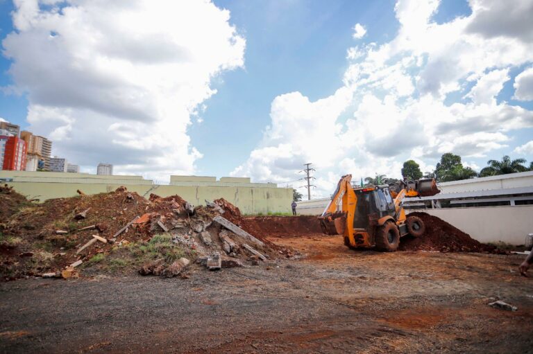 Começam as obras do novo prédio do Bom Prato