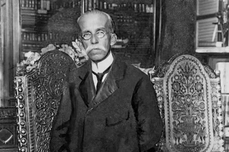 Refúgio na embaixada