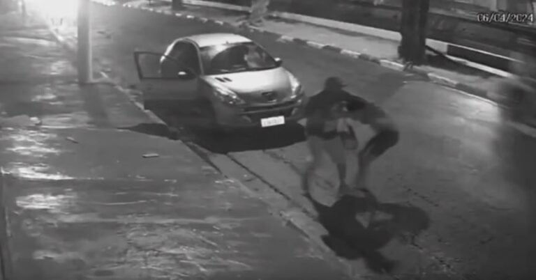 “Sequestro ou estupro?”: Jovem consegue fugir após luta corporal e evita entrar em carro de suspeito