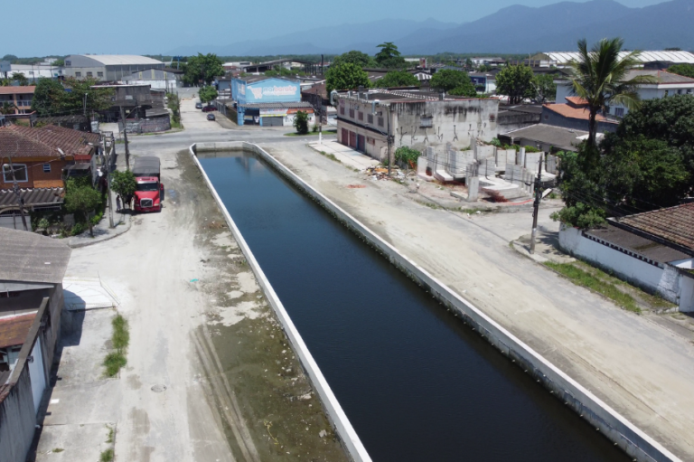Maior obra de combate às enchentes da história de São Vicente atinge 85% dos serviços concluídos