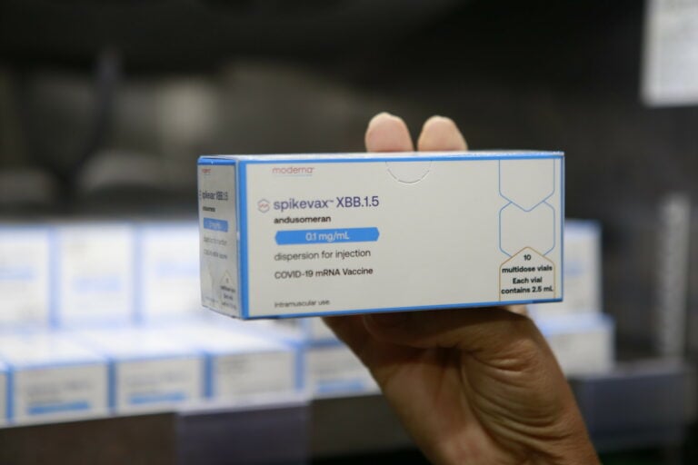 Nova vacina contra a Covid-19 começará a ser aplicada na próxima quarta-feira em Guarujá