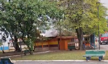 lanchonete pega fogo em lorena