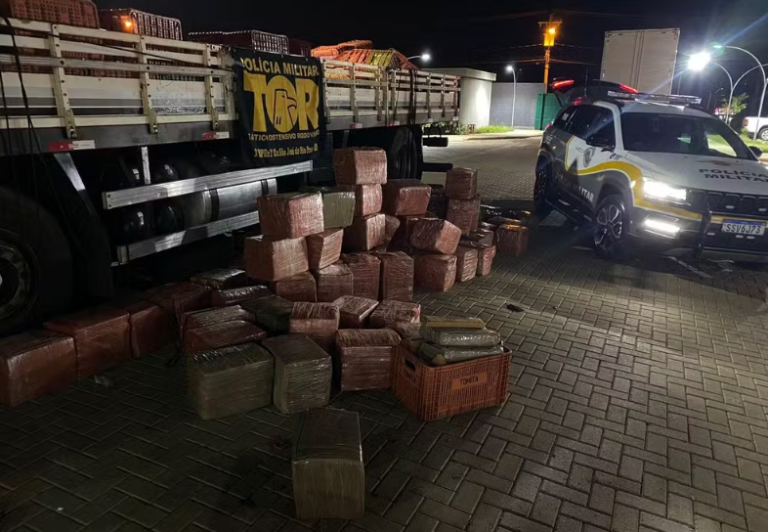 Polícia Rodoviária apreende 3 toneladas de maconha em Catanduva