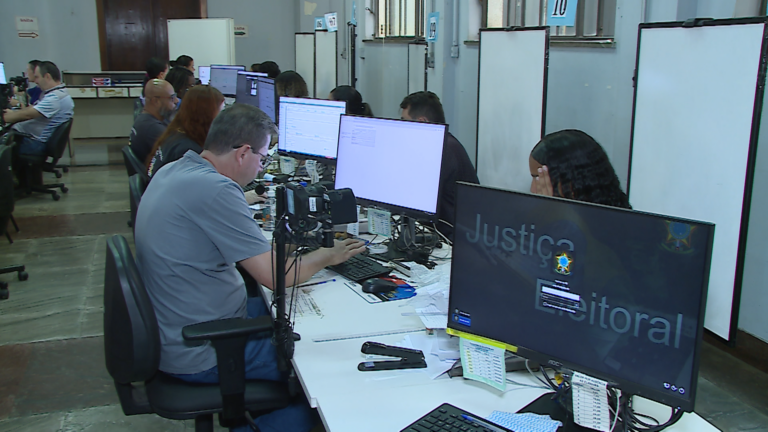 Cartórios eleitorais atendem até as 17h e ampliam horário de atendimento ao público